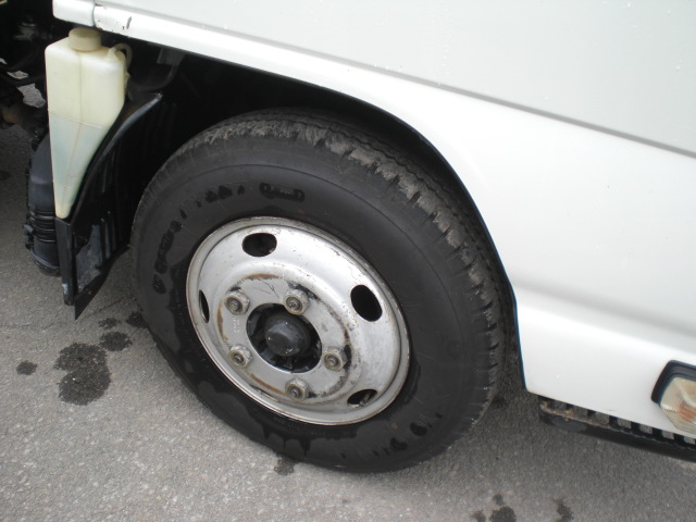 isuzu3t 07.JPG